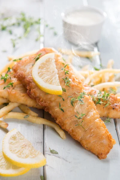 Fish fillet with fries — Stock Photo, Image