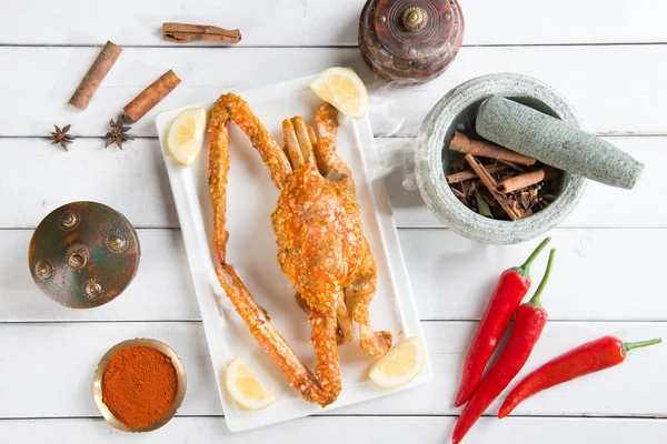 Cooked blue crab in hot and spicy sauce — Stock Photo, Image