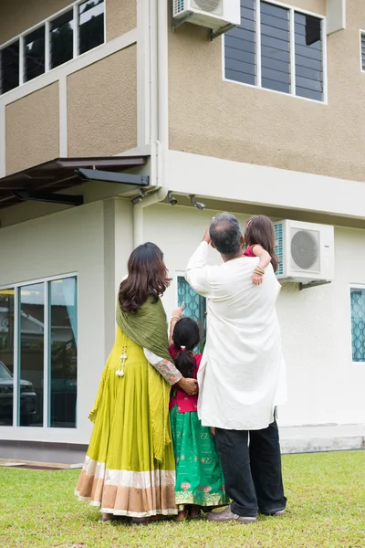 Rear view of Indian family — Stok fotoğraf