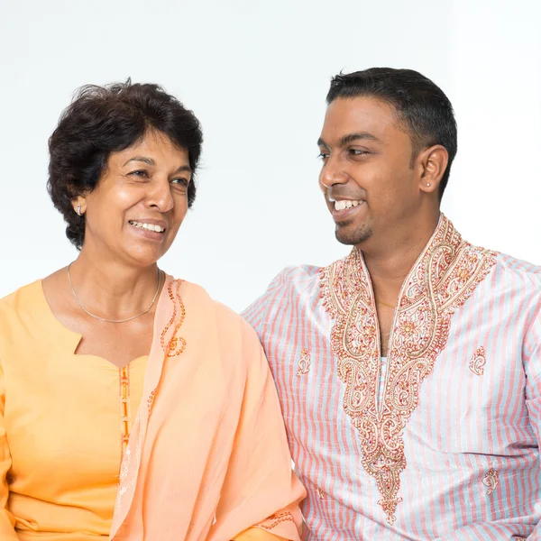 Indian family conversation — Stockfoto