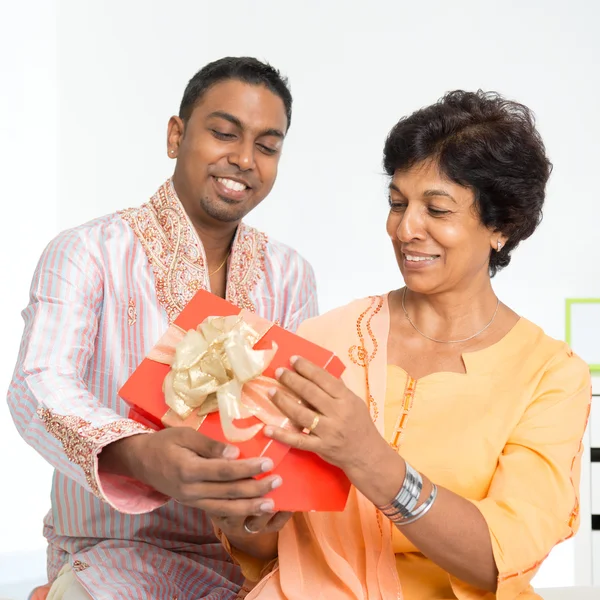 Celebrar o dia da mãe — Fotografia de Stock