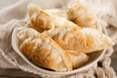 Ünlü Asya yemek pan Kızarmış köfte