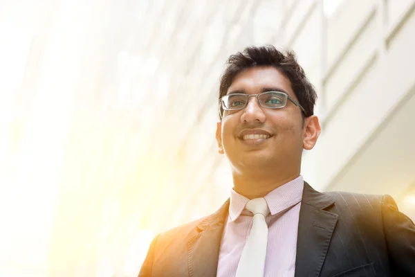Asian Indian businessman portrait — Stockfoto