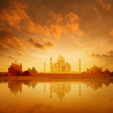 Taj Mahal Agra Hindistan gündoğumu ile