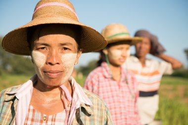 Geleneksel Asya Myanmar çiftçiler portre