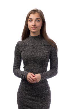 Gri elbiseli güzel kız