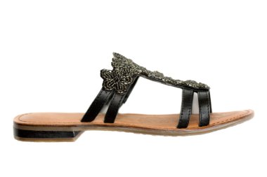 Bir kadın deri sandalet.