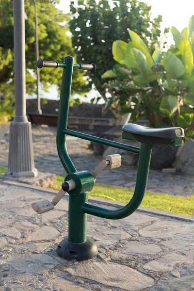 Entraînement vélo dans le parc — Photo