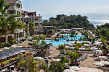 Otel havuz manzarası