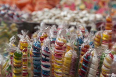 renkli lolipop şekerler