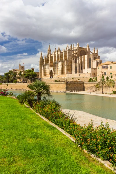 Palma de Mallorca Santa Maria katedrálisa, La Seu, Spanyolország — Stock Fotó
