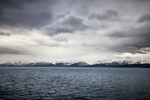 Piękny widok z kręgu polarnego północnej Norwegii — Zdjęcie stockowe