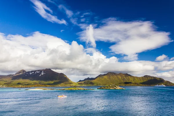 ノルウェーのロフォーテン諸島の美しい景色 — ストック写真