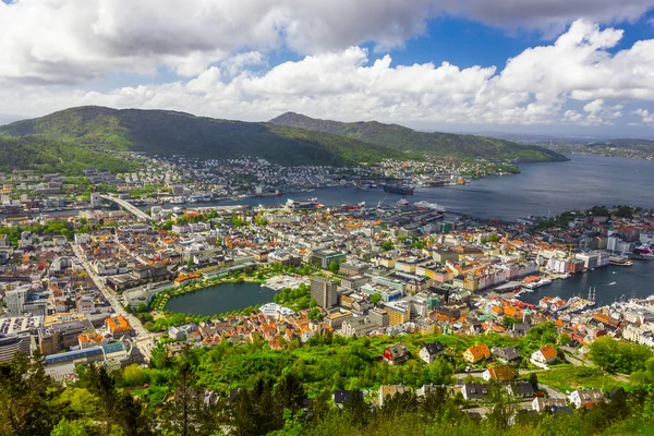 Piękny widok na miasto Bergen, Norwegia — Zdjęcie stockowe