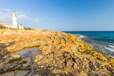 Cap de Ses Salines, Mallorca, Baleares görünümünden okyanus