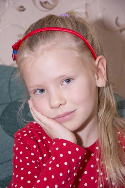 Portrait of little  girl — Stock Photo, Image