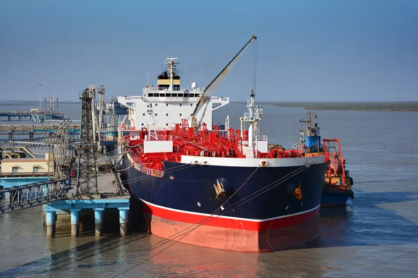 Chemical tanker — Stock Photo, Image