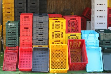 Plastik Kasalar ve kutular