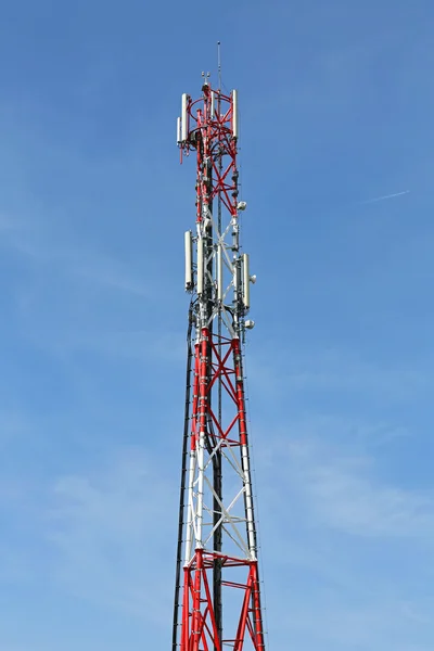 Cel toren antenne — Stockfoto