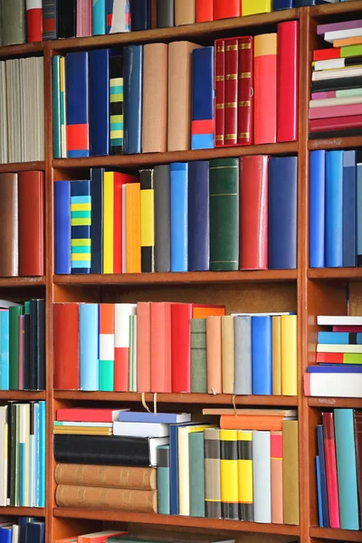 Books at Bookshelf in Library — Stock Photo, Image