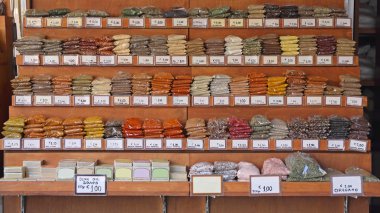 Bitkiler ve baharatlar.