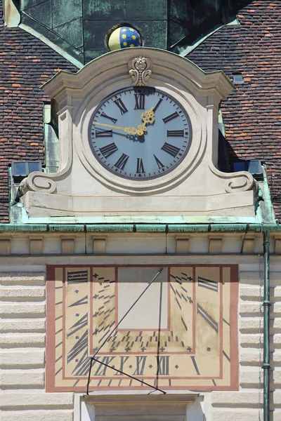 Годинник Відень Австрія — стокове фото