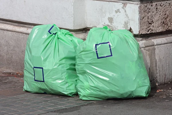 Deux sacs poubelle — Photo