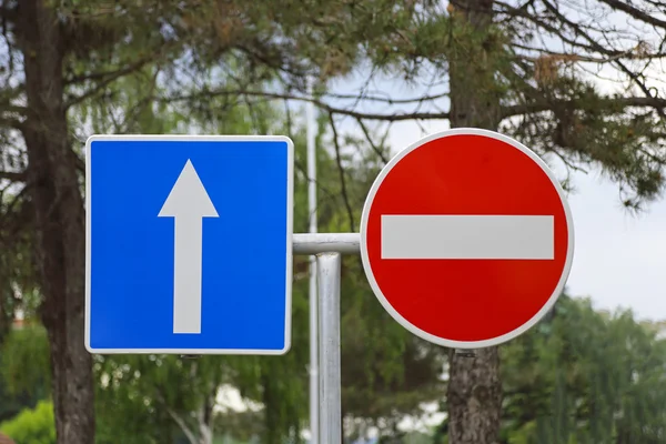 Two Traffic Signs — Stock Photo, Image
