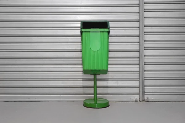 Green Waste Bin — Stock Photo, Image