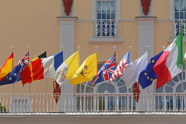 Divers drapeaux internationaux — Photo