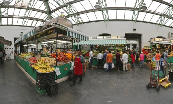 Продовольственный рынок в Риме — стоковое фото