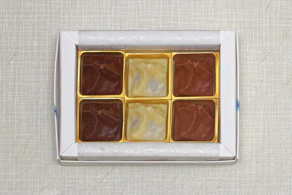 Doboz csokoládé praliné — Stock Fotó