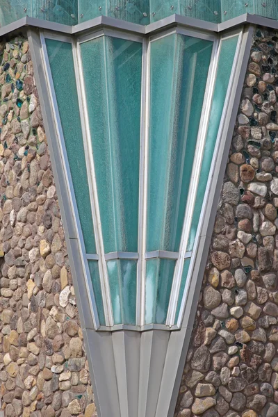 Ventana de vidrio triangular — Foto de Stock