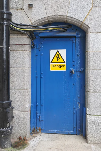 Niebieski elektryczne drzwi — Zdjęcie stockowe