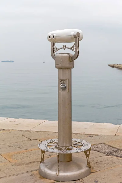 Münzfernglasbetrachter Triest Italien — Stockfoto