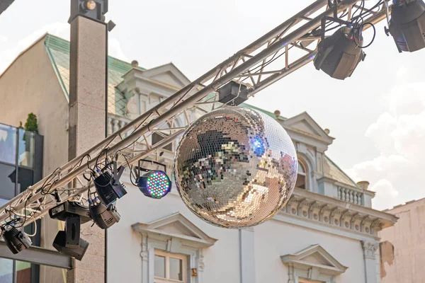 Disco Ball Med Led Lampor Tillfälligt Stadium — Stockfoto