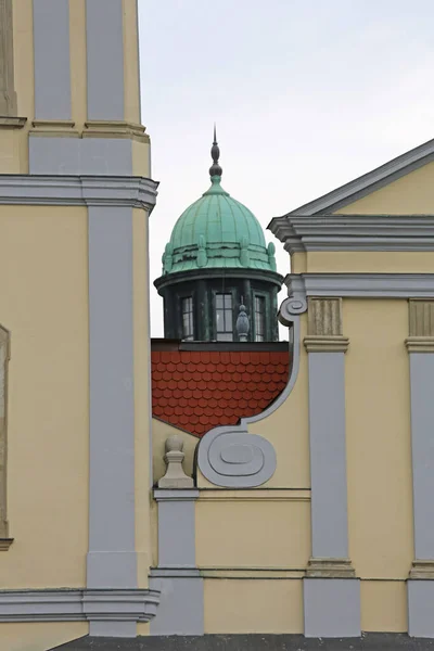 Kuppelspitze Der Inneren Stadtpfarrkirche Budapest — Stockfoto