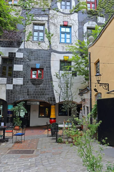 오스트리아 2015 Kunst Haus Black White Museum Building Architect Hundertwasser — 스톡 사진