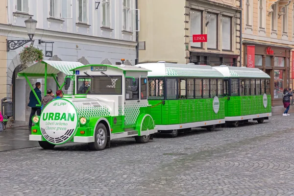 Ljubljana Slovenia November 2019 Electric Green Train Urban Transport Tourists — Stock Photo, Image
