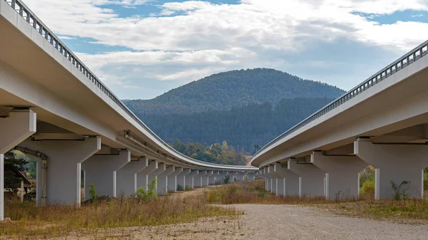 New Elevated Dual Highway Overpass Concrete Structure — Stock Photo, Image
