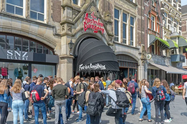 Амстердам Нидерланды Мая 2018 Года Толпа Туристов Знаменитом Подземелье Амстердаме — стоковое фото
