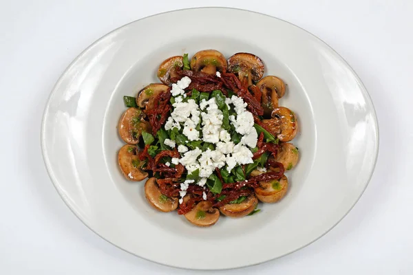 Salade Fromage Chèvre Aux Champignons Grillés Servie Dans Plat Ovale — Photo