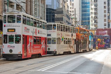 Hong Kong, Çin - 1 Mayıs 2017: Iconic Double Decker Tramvayı Hong, Kong, Çin 'de.