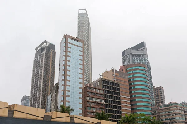 Edifícios Altos Arranha Céus Nuvens Kowloon Hong Kong — Fotografia de Stock