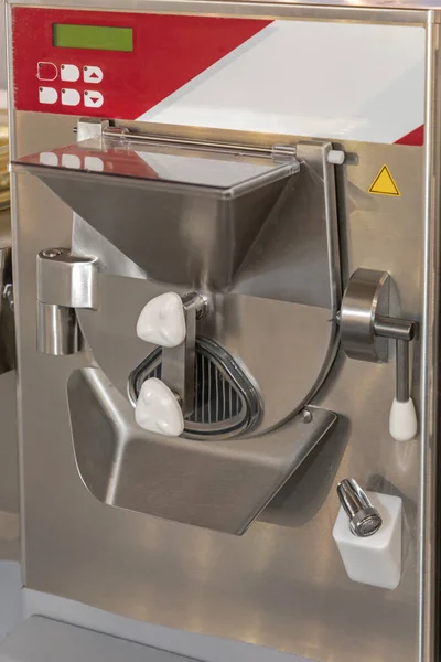 Dondurma Toplu Dondurucu Süt Şleme Makinesi — Stok fotoğraf