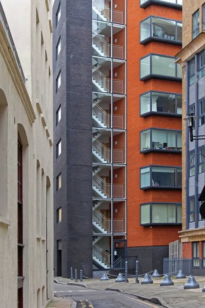 Escalier Fuite Feu Dans Grand Bâtiment Condo Extérieur — Photo