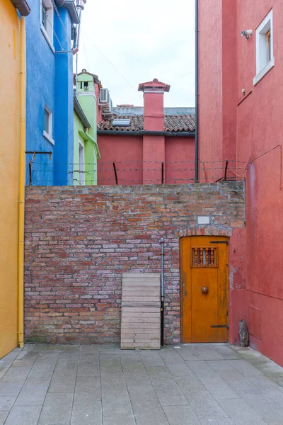 Brick Wall Door Buildings Burano Venice — Stock Photo, Image