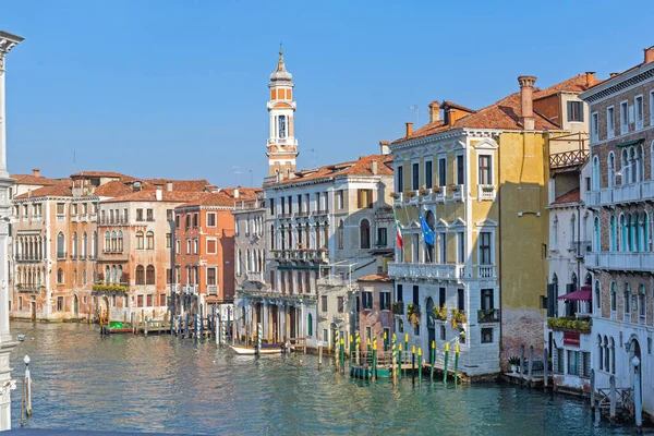 Huizen Aan Het Canal Grande Venetië Uitzicht Vanaf Rialtobrug — Stockfoto