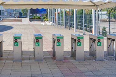 Tüm Turnike Kapıları Mekân 'a Giriş Ücretsiz