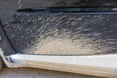 Kirli Araba Kapısı 'nda Kurumuş Çamur Sıçratma